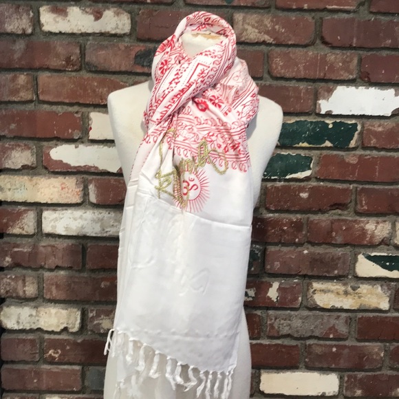 Sir Alistair Rai Karma Viscose Scarf White and Red - Picture 11 of 11